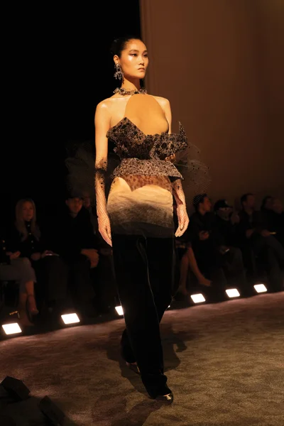 Look 15